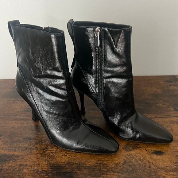 Zara Faux-Patent Leather Ankle Boots Black Stiletto Heel Sz 40 Pointed Toe Goth - Picture 1 of 12